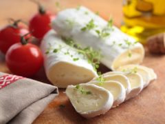 Козий сыр: польза и вред, состав, рецепты