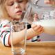 Сырое молоко: перевешивает ли польза риски?