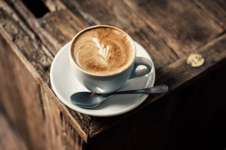 Сколько кофе в кофе без кофеина?