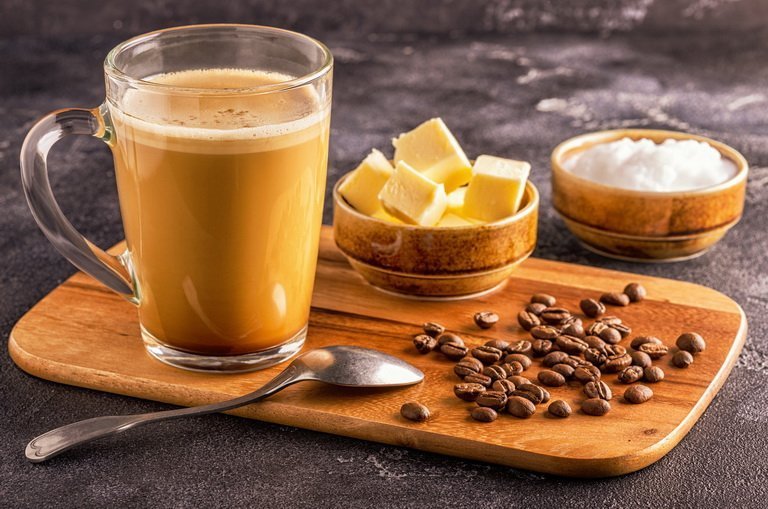 Кофе со сливочным маслом: рецепт, польза и вред