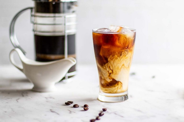 Холодный кофе: польза для здоровья, как сделать