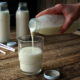 Что приготовить из испорченного молока и можно ли его пить?