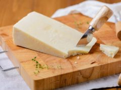 Замораживают ли сыр в морозилке и не испортит ли это его?