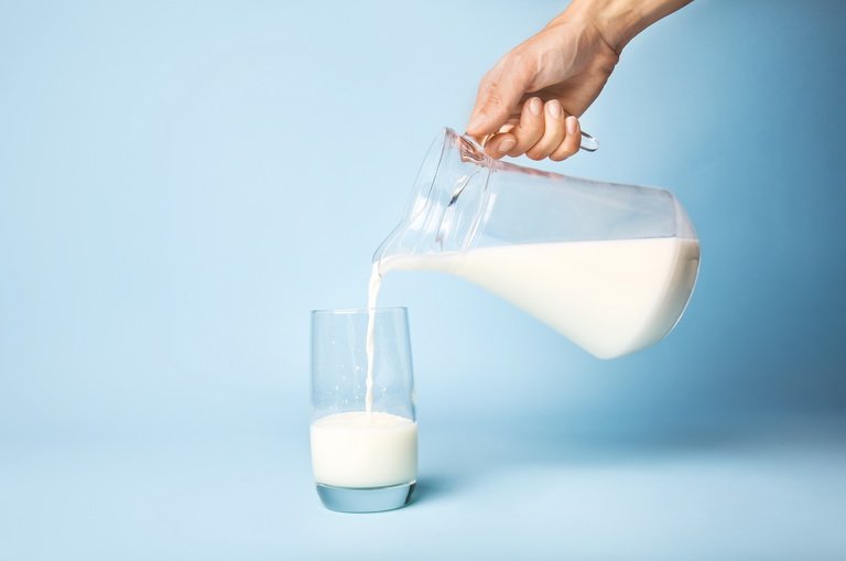 Сахар в молоке: источники, количество, виды и прочее