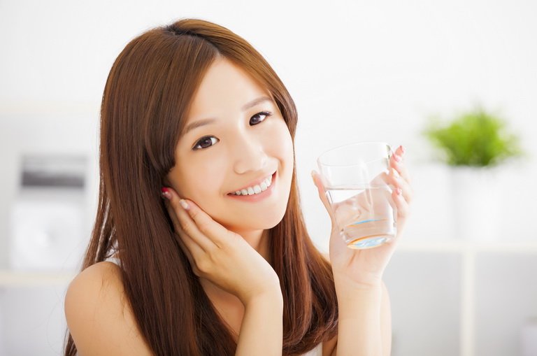 Японский метод лечения водой: польза, риски, эффективность