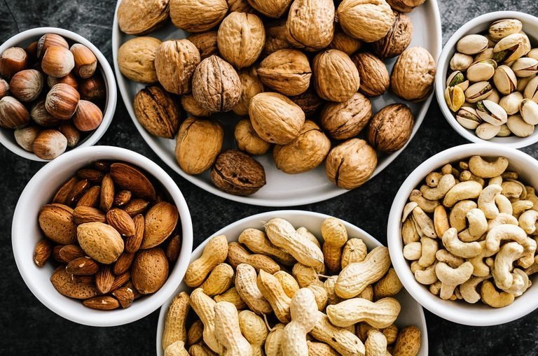 В каких орехах больше всего белка: 8 лучших вариантов