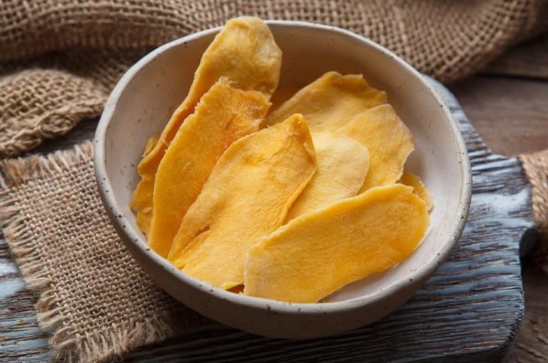 Сушеное манго: польза и вред для организма
