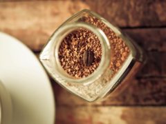 Растворимый кофе: польза и вред для здоровья