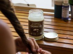 Кокосовое масло для волос: применение, польза и вред