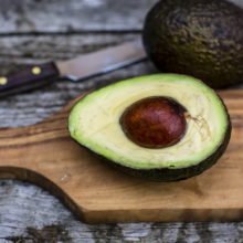 Как понять что авокадо испортился: 5 способов