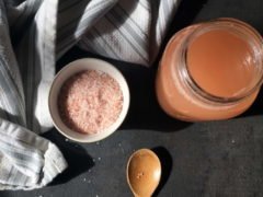 Полезна ли вода с розовой гималайской солью для здоровья?