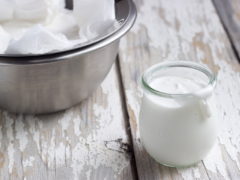 Рак толстой кишки: может ли йогурт предотвратить предраковые новообразования?