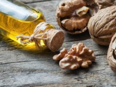 Масло грецкого ореха: польза и вред для здоровья