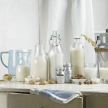 7 Самых полезных видов молока растительного и животного происхождения