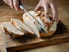 Полезен ли хлеб для здоровья или вам следует его избегать?