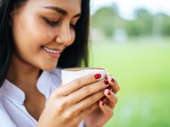 Исследование показало – несладкий кофе помогает похудеть
